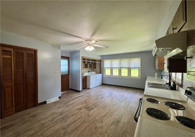 2nd image of 222 W Fourth St, Maryville, MO 64468 | MLS# 2626821