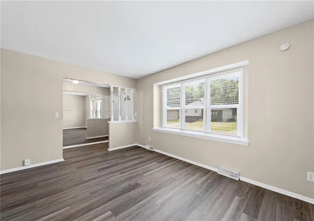 Photo 4 of Sale Pending at 7500 E 118th Place, Kansas City, MO 64134 | MLS# 2626828 | Listing updated on 2026-08-18