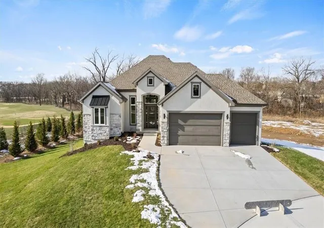 1st image of 4270 Tee Box Dr, Basehor, KS 66007 | MLS# 2626829