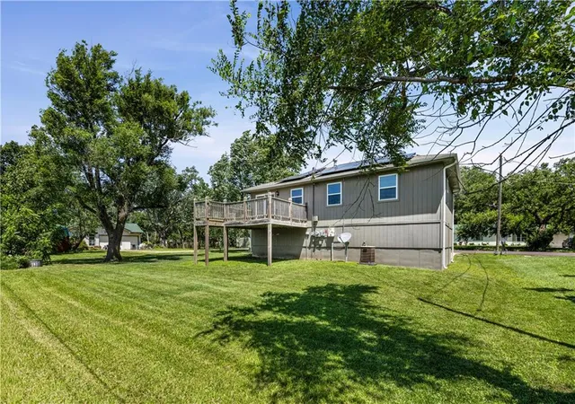 33rd image of 409 W South St, Spring Hill, KS 66083 | MLS# 2626853