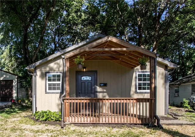 2nd image of 606 Niagara St, Holden, MO 64040 | MLS# 2626871