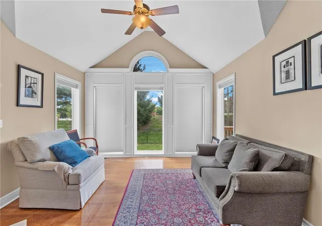 4th image of 9020 N Oxford Ave, Kansas City, MO 64157 | MLS# 2626885