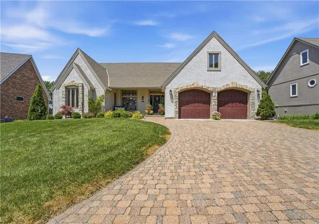 Homes for sale in Lee's Summit, MO | 414 Seaside Sparrow St, Lee's Summit, MO 64082 | MLS# 2626888