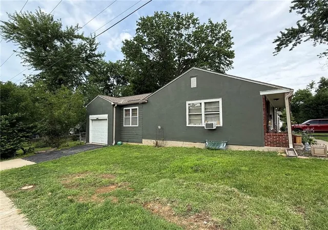3rd image of 4630 W 60Th St, Fairway, KS 66205 | MLS# 2626889