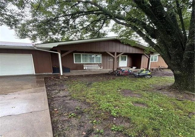 Homes for sale in Humboldt, KS | 1601 Neosho St, Humboldt, KS 66748 | MLS# 2626891