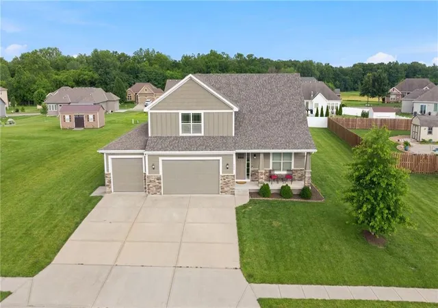 Homes for sale in Pleasant Hill, MO | 904 Papaw Ln, Pleasant Hill, MO 64080 | MLS# 2626896