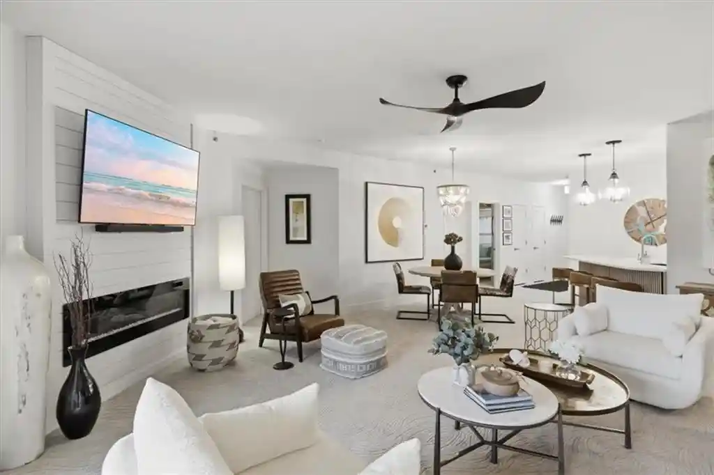 Listing Photo 2 - Condo for sale in 116 Prt Royale Dr located at 116 Prt Royale Dr, Sunrise Beach, MO 65079 - Unit #1B
