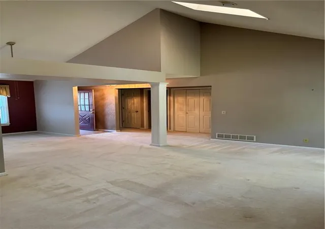 3rd image of 13 Stratford Pl Pt, St Joseph, MO 64506 | MLS# 2626930