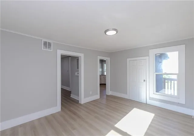 Photo 3 of Single family home for sale at 505 E Wall St, Harrisonville, MO 64701 | MLS# 2626932 | Listing updated on 2026-09-04