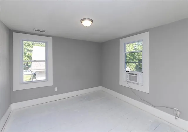 10th image of 505 E Wall St, Harrisonville, MO 64701 | MLS# 2626932