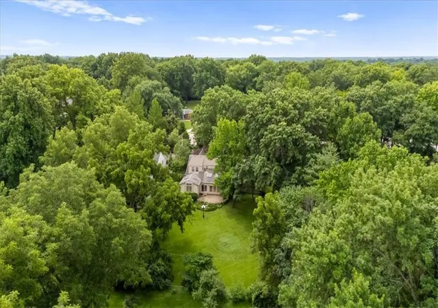 36th image of 2326 W 95 St, Leawood, KS 66206 | MLS# 2626934