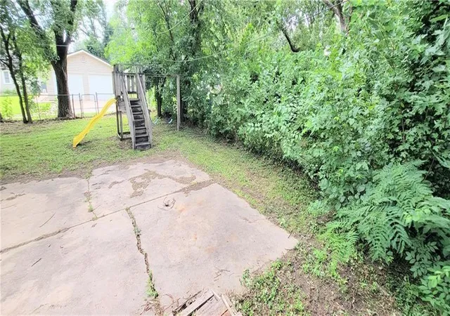Homes for sale in Iola, KS | 604 N Vermont St, Iola, KS 66749 | MLS# 2626942