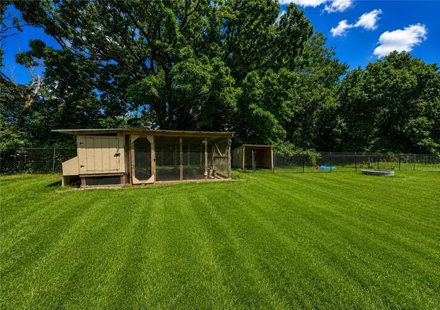 Homes for sale in Kansas City, MO | 6215 N Mercier St, Kansas City, MO 64118 | MLS# 2626956