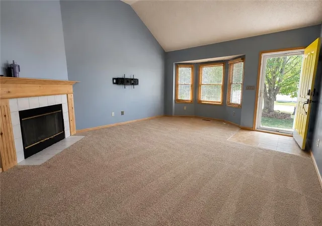 Homes for sale in Kansas City, MO | 6215 N Mercier St, Kansas City, MO 64118 | MLS# 2626956