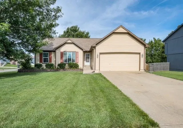 Homes for sale in Gardner, KS | 17350 S Agnes St, Gardner, KS 66030 | MLS# 2626970
