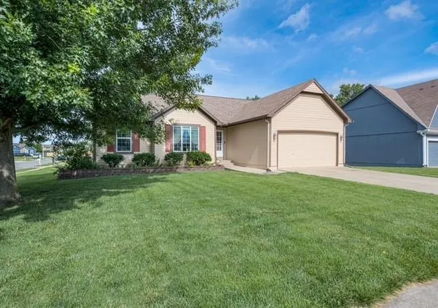 Homes for sale in Gardner, KS | 17350 S Agnes St, Gardner, KS 66030 | MLS# 2626970