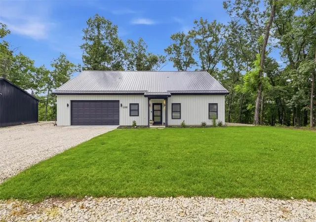 Homes for sale in Sunrise Beach, MO | 1368 Chimney Pt, Sunrise Beach, MO 65079 | MLS# 2626978