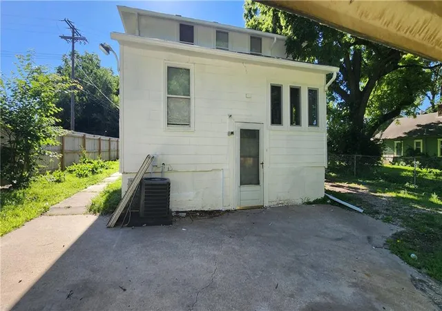 15th image of 1108 S Harris Ave, Independence, MO 64054 | MLS# 2626979