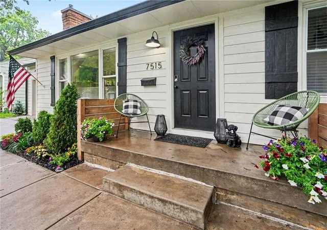 Homes for sale in Prairie Village, KS | 7515 Juniper Dr, Prairie Village, KS 66208 | MLS# 2626987