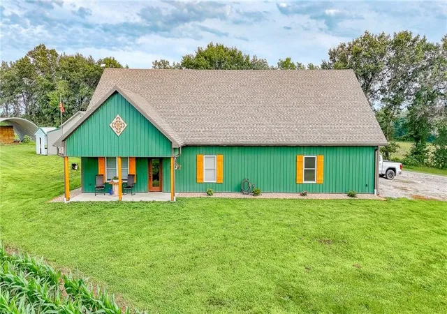 Homes for sale in Higginsville, MO | 18306 Ozark Ln, Higginsville, MO 64037 | MLS# 2626990