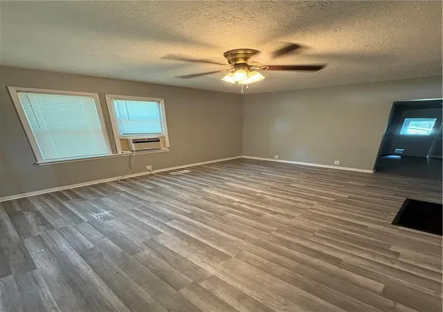3rd image of 1614 S Mccoy St, Independence, MO 64055 | MLS# 2626996