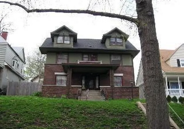 Homes for sale in Kansas City, MO | 524 Cypress Ave, Kansas City, MO 64124 | MLS# 2626998
