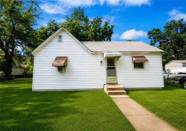 Homes for sale in Erie, KS | 210 W 7th St, Erie, KS 66733 | MLS# 2627000