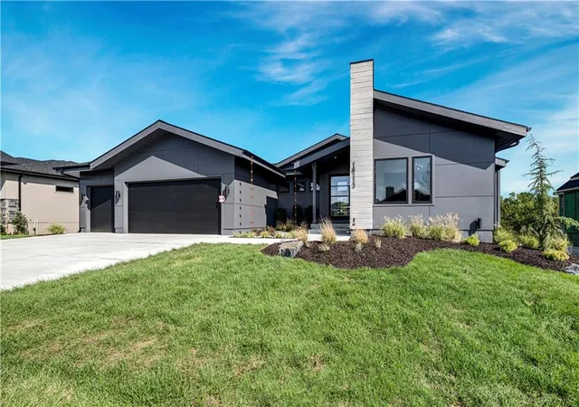 Photo 1 of Single family home for sale at 18113 Cody St, Overland Park, KS 66013 | MLS# 2627020 | Listing updated on 2026-10-22