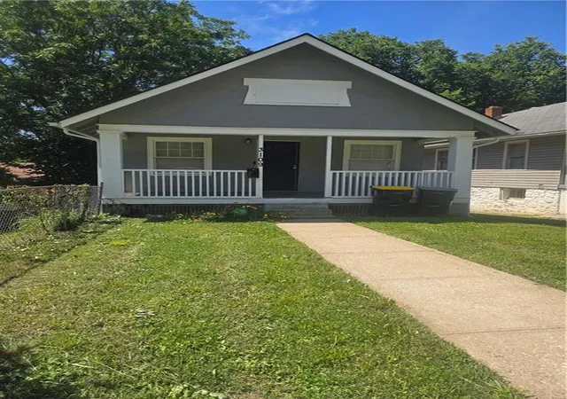 1st image of 3109 E 51st St, Kansas City, MO 64130 | MLS# 2627023