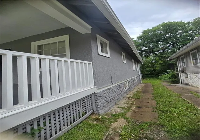 2nd image of 3109 E 51st St, Kansas City, MO 64130 | MLS# 2627023