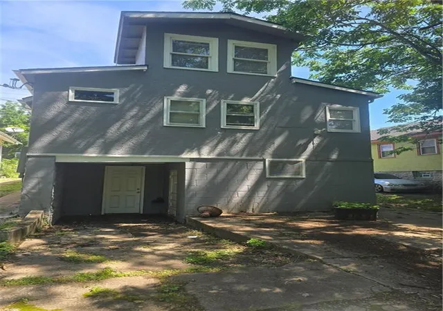3rd image of 3109 E 51St St, Kansas City, MO 64130 | MLS# 2627023