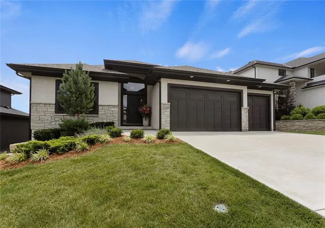 1st image of 22459 W 87th Ter, Lenexa, KS 66227 | MLS# 2627024
