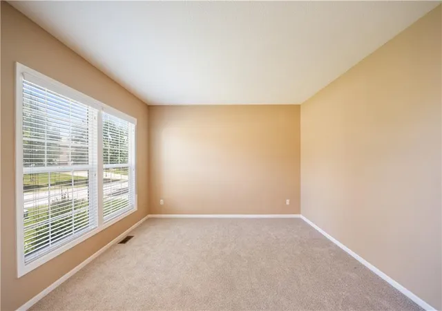 3rd image of 11420 S Freedom St, Olathe, KS 66061 | MLS# 2627034