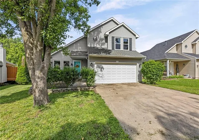 3rd image of 620 Silver Hill Dr, Bonner Springs, KS 66012 | MLS# 2627052