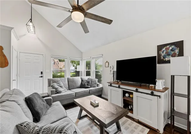 5th image of 620 Silver Hill Dr, Bonner Springs, KS 66012 | MLS# 2627052