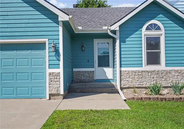 Homes for sale in Baldwin City, KS | 1003 Lisa Ct, Baldwin City, KS 66006 | MLS# 2627080