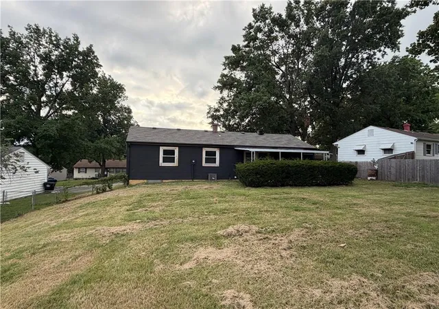 Photo 2 of Sale Pending at 12808 E Bowen St, Independence, MO 64055 | MLS# 2627084 | Listing updated on 2026-08-21