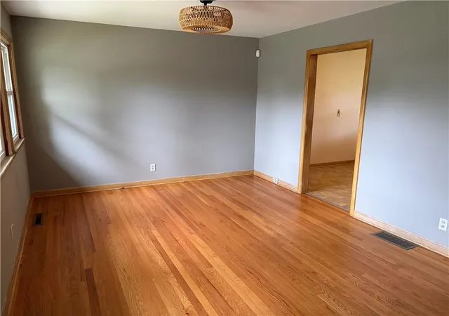 Photo 3 of Sale Pending at 12808 E Bowen St, Independence, MO 64055 | MLS# 2627084 | Listing updated on 2026-08-21