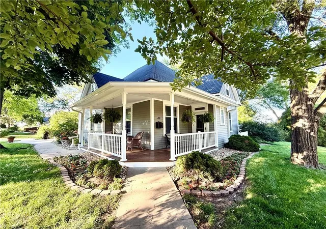 Homes for sale in Maryville, MO | 901 E 1st St, Maryville, MO 64468 | MLS# 2627089