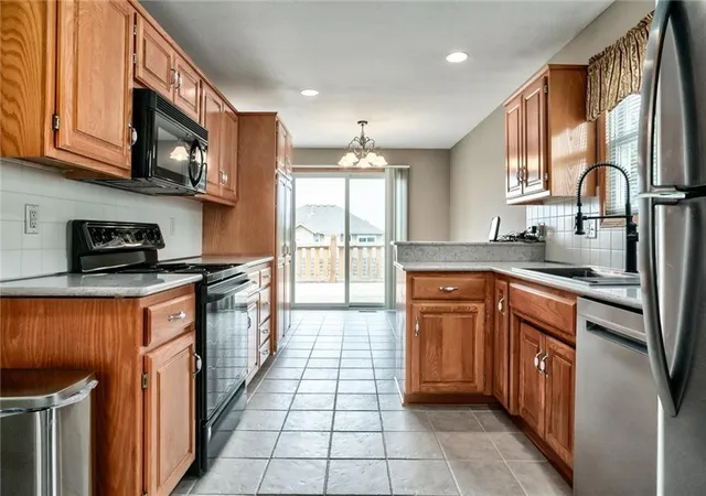Photo 4 of Sale Pending at 2715 Stratton Dr, Eudora, KS 66025 | MLS# 2627091 | Listing updated on 2026-09-03