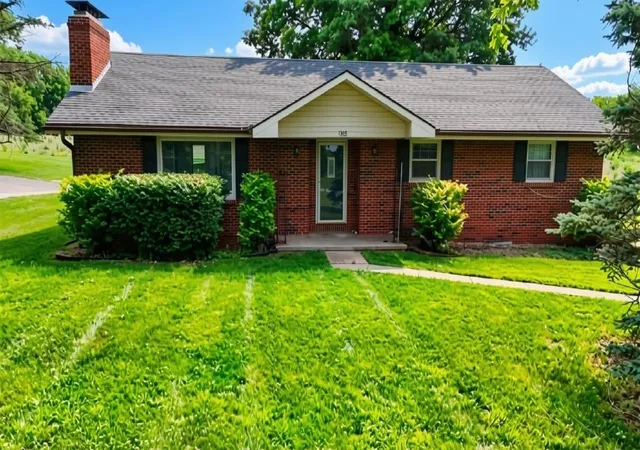Photo 2 of Single family home for sale at 1305 S Us 71 Hwy, Savannah, MO 64485 | MLS# 2627094 | Listing updated on 2026-10-07