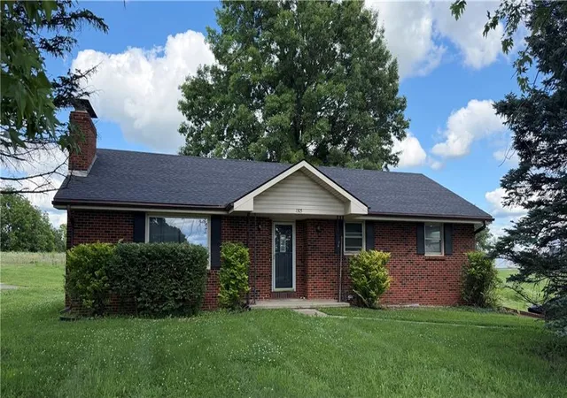 Homes for sale in Savannah, MO | 1305 S Us 71 Hwy, Savannah, MO 64485 | MLS# 2627094