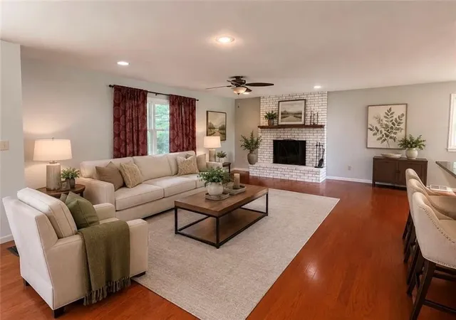 Photo 2 of Single family home for sale at 1305 S Us 71 Hwy, Savannah, MO 64485 | MLS# 2627094 | Listing updated on 2026-08-30