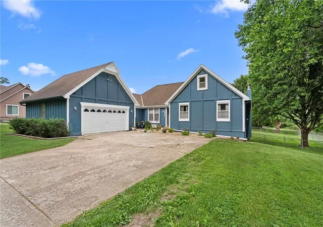Homes for sale in Lees Summit, MO | 8921 Boten Rd, Lees Summit, MO 64064 | MLS# 2627120