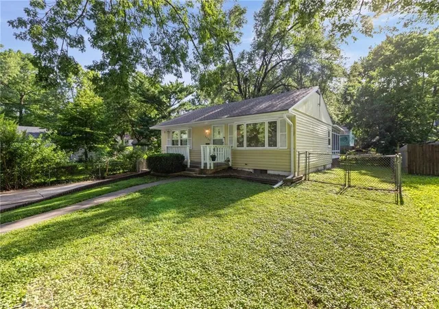 Homes for sale in Raytown, MO | 5624 Harvard Ave, Raytown, MO 64133 | MLS# 2627138
