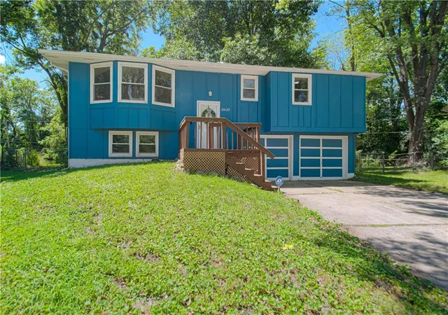 Photo 1 of Single family home for sale at 20125 E 13th Street S, Independence, MO 64057 | MLS# 2627139 | Listing updated on 2026-08-27