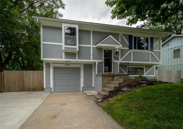 Homes for sale in Merriam, KS | 9685 W 61st St, Merriam, KS 66203 | MLS# 2627144