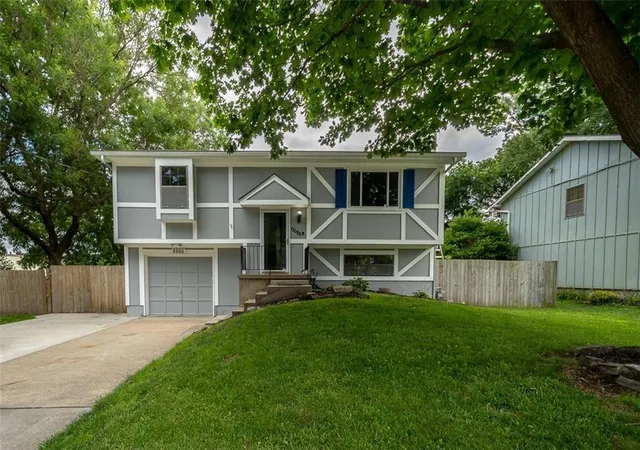 Homes for sale in Merriam, KS | 9685 W 61st St, Merriam, KS 66203 | MLS# 2627144