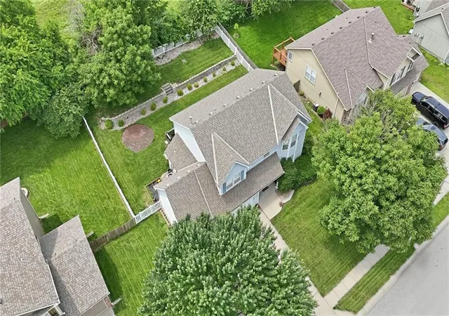 Photo 2 of Single family home for sale at 10926 N Holly St, Kansas City, MO 64155 | MLS# 2627148 | Listing updated on 2026-09-05