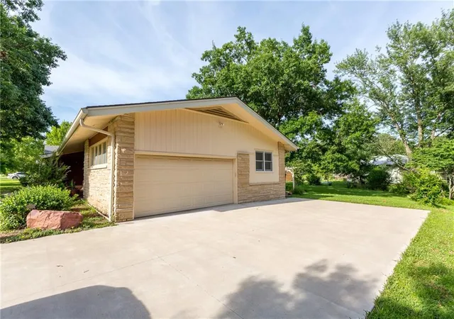 Homes for sale in Burlington, KS | Jarboe St, Burlington, KS 66839 | MLS# 2627150